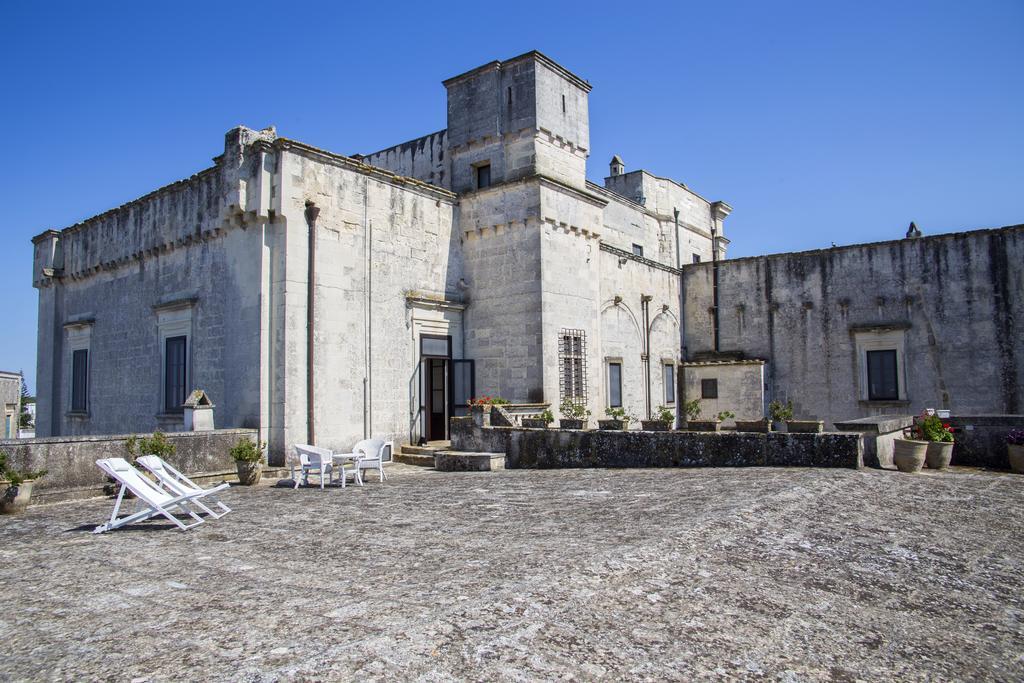 Castello Di Casamassella Bed & Breakfast Стая снимка