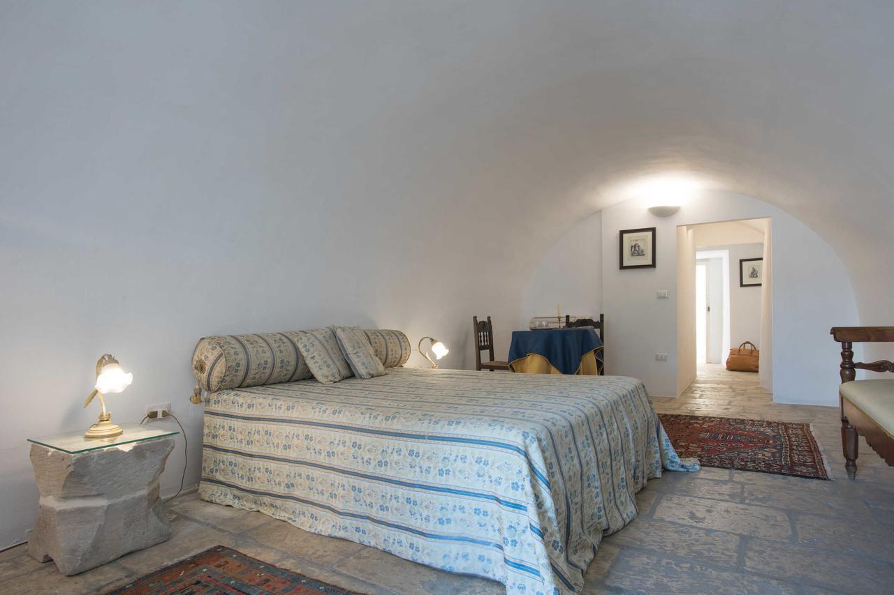 Castello Di Casamassella Bed & Breakfast Екстериор снимка