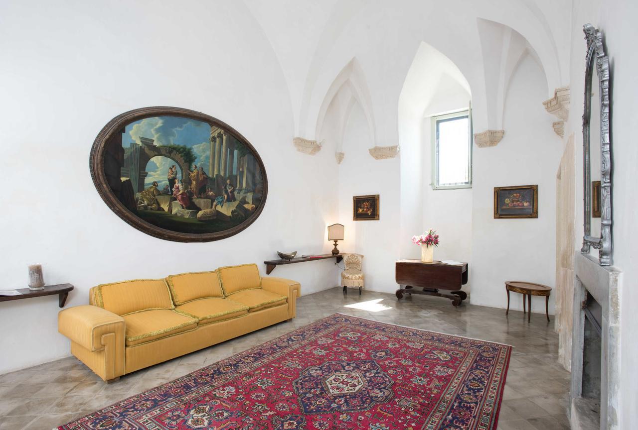 Castello Di Casamassella Bed & Breakfast Екстериор снимка